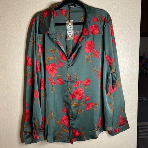 Plus Floral Print Satin Shirt SAGE - Picture 1 of 4